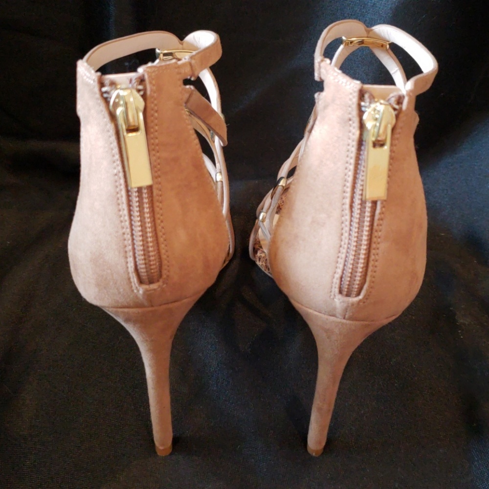 Carlos Santana Heels - Picture 3 of 4